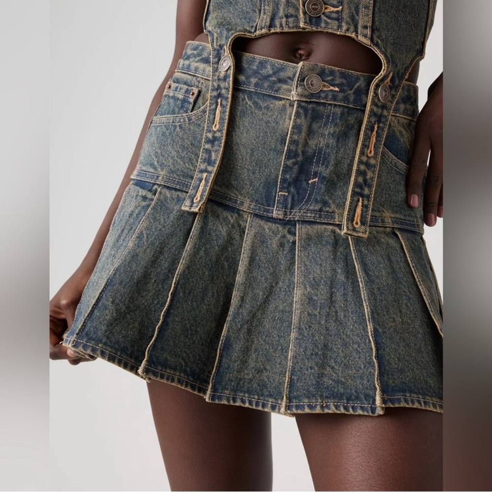 *NWT* LEVI’S® X ADSB ANDERSSON BELL PLEATED SKIRT